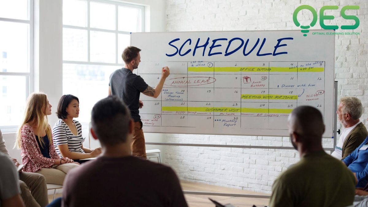 Làm sao để tổ chức đào tạo định kỳ cho nhân viên nhà máy? Lập kế hoạch định kỳ theo lịch làm việc 